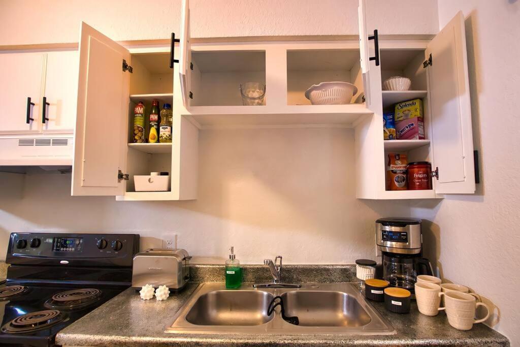 Chic & Cozy 2 Bedroom - 1 Bathroom - Rated Best Eagle Pass Ngoại thất bức ảnh