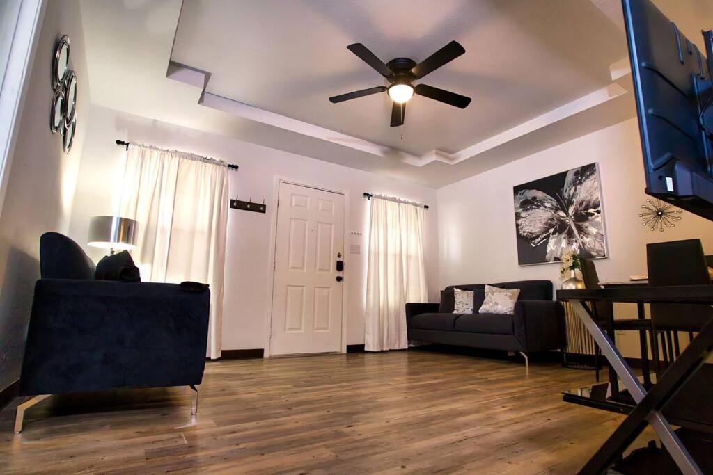 Chic & Cozy 2 Bedroom - 1 Bathroom - Rated Best Eagle Pass Ngoại thất bức ảnh