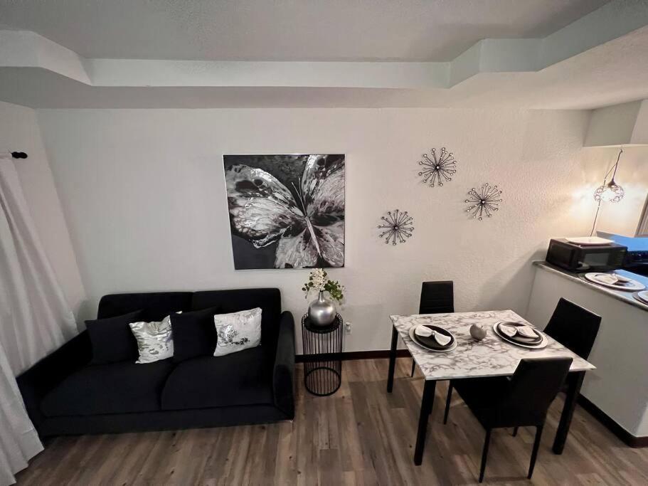 Chic & Cozy 2 Bedroom - 1 Bathroom - Rated Best Eagle Pass Ngoại thất bức ảnh