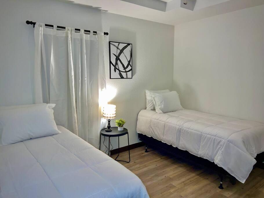 Chic & Cozy 2 Bedroom - 1 Bathroom - Rated Best Eagle Pass Ngoại thất bức ảnh